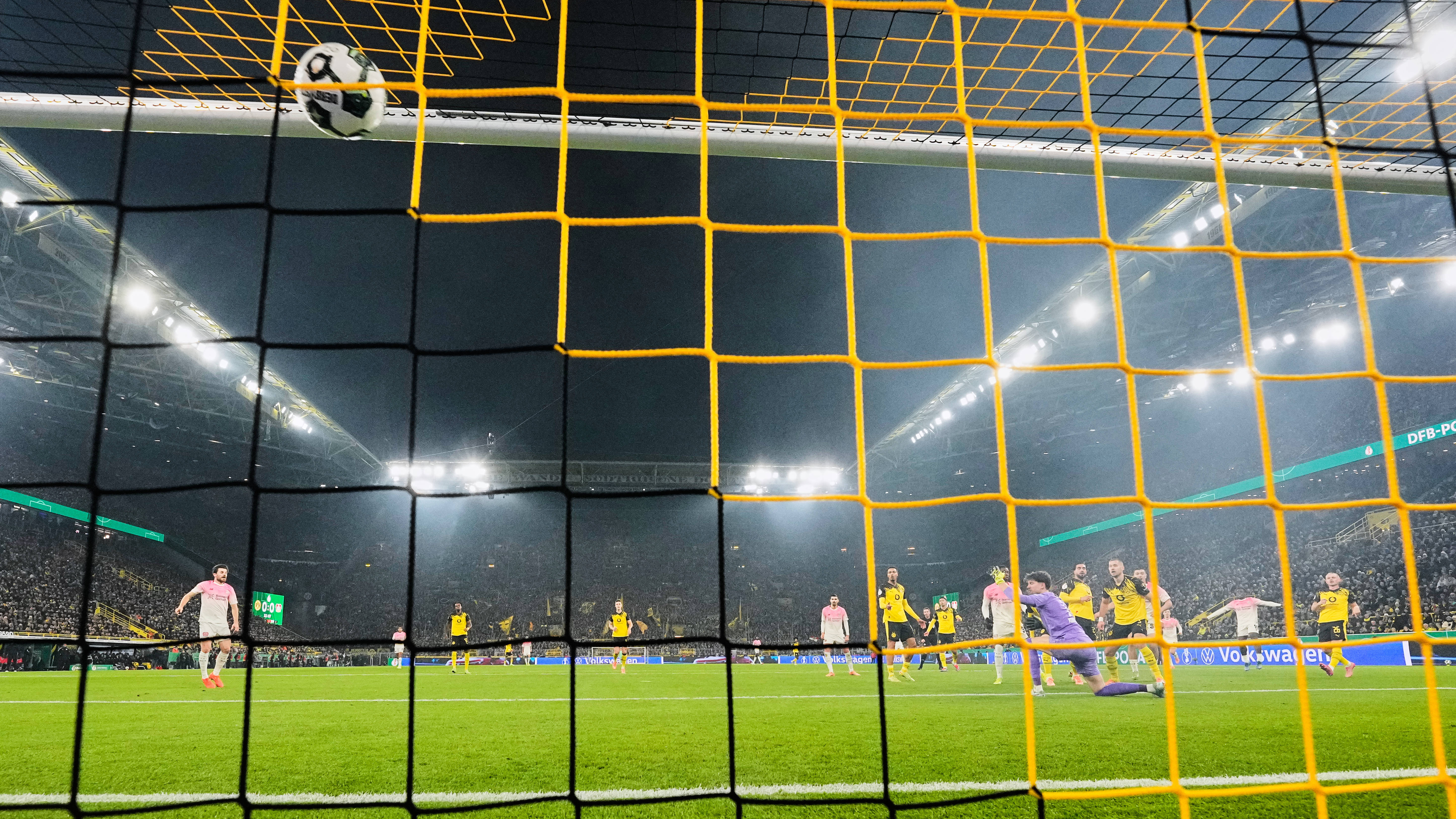 开云官网包含勒沃库森豪取连胜备战德国杯广东宏远调整名单备战全明星赛，风云突变国际米兰冲刺阶段迎来里程碑都惊呆了的词条